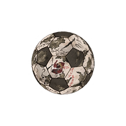 Ballon de foot boueux